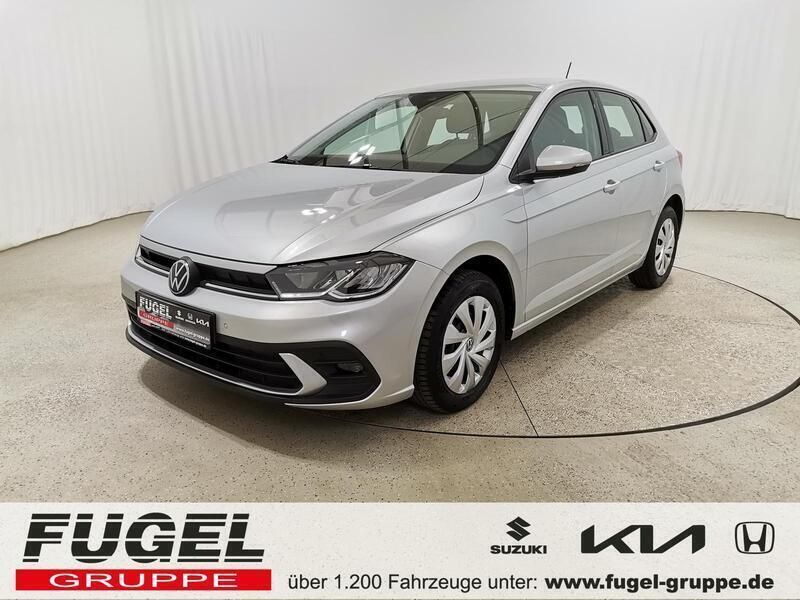 Reflexsilber metallic Gebraucht 2022 VW Polo Life Limousine | 15.769 € (Guter Preis) - Bild 1/4