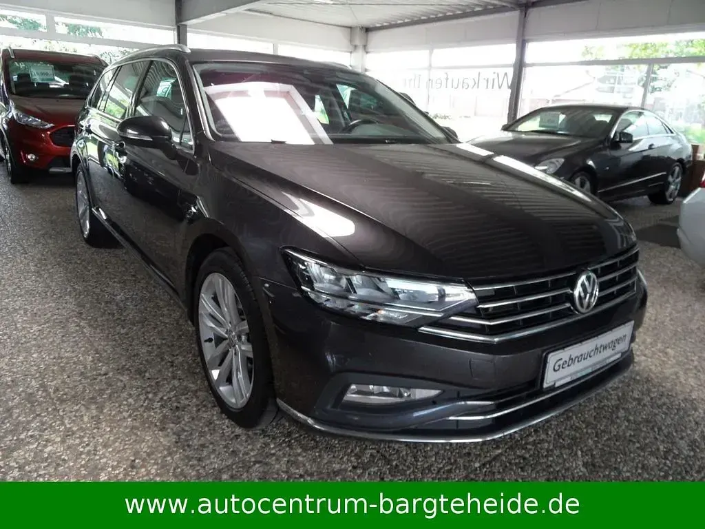 Gebraucht VW Passat Highline 190 PS (139 kW) 2020 Grau Kombi