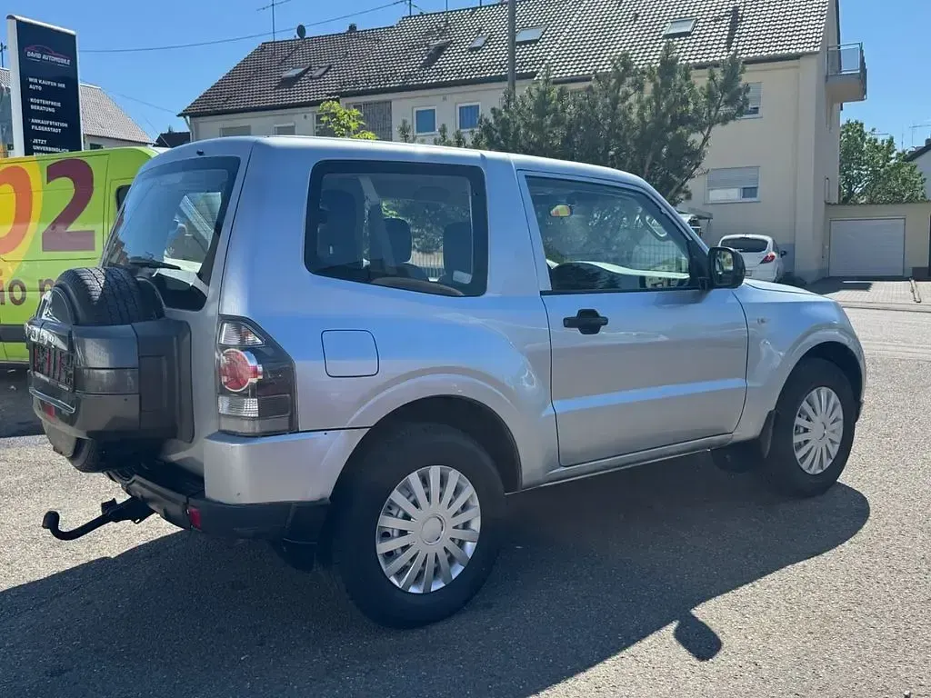 Gebraucht Mitsubishi Pajero 200 PS (147 kW) 2013 Silber SUV