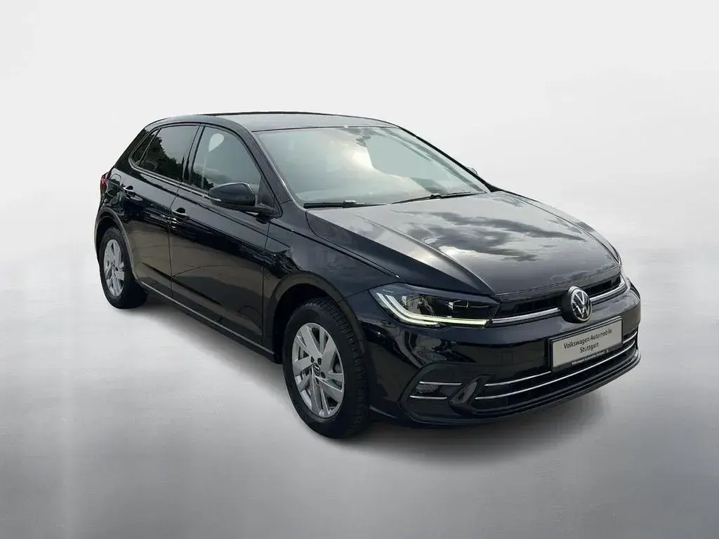 Gebraucht VW Polo Style 110 PS (80 kW) 2023 Deep black perleffekt Kleinwagen