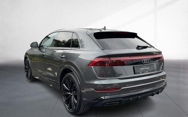 Neu Audi Q8 Ambiente 286 PS (210 kW) 2026 Grau SUV