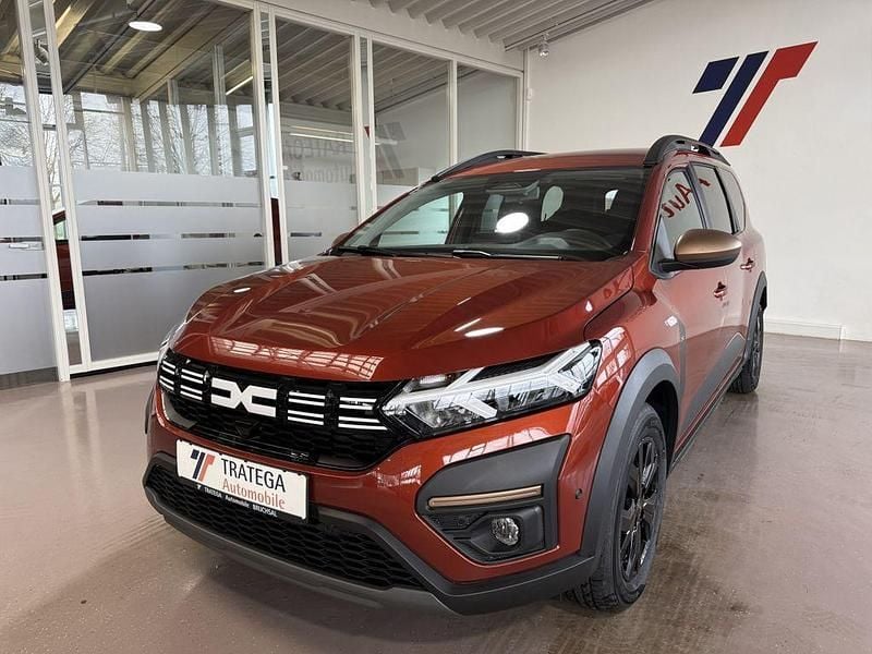 Gebraucht Dacia Jogger Extreme 101 PS (74 kW) 2025 Terracotta braun Van / Kleinbus