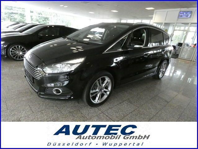 Gebraucht Ford S-MAX Titanium 160 PS (117 kW) 2016 Schwarz Van / Kleinbus