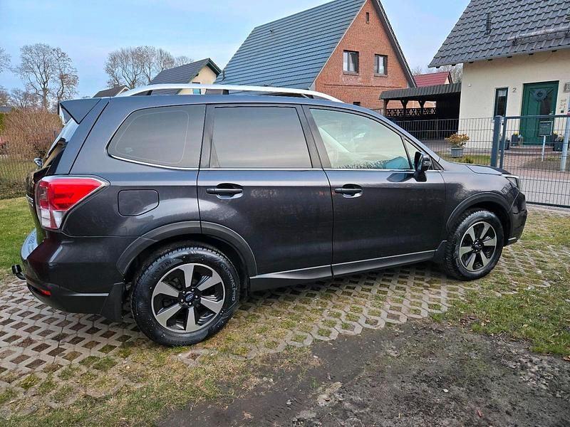 Gebraucht Subaru Forester Exclusive+ 147 PS (108 kW) 2017 Grau SUV