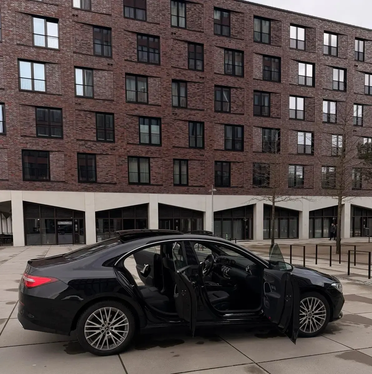 Gebraucht Mercedes CLA220 190 PS (139 kW) 2020 Schwarz Limousine