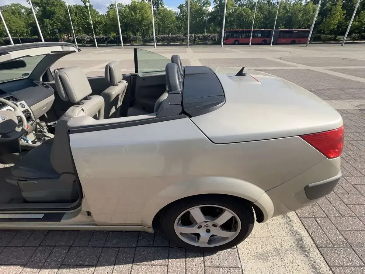Gebraucht Renault Mégane Cabriolet Dynamique 135 PS (99 kW) 2005 Beige Cabrio