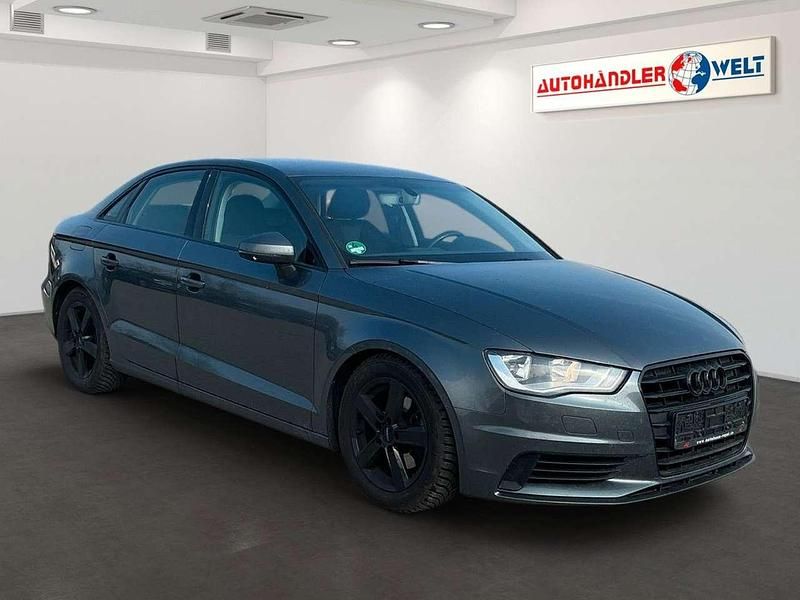 Gebraucht Audi A3 Ambiente 150 PS (110 kW) 2015 Grau Limousine