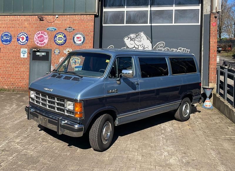 Blau Gebraucht 1988 Dodge Ram Abholung | 24.500 € - Bild 1/4