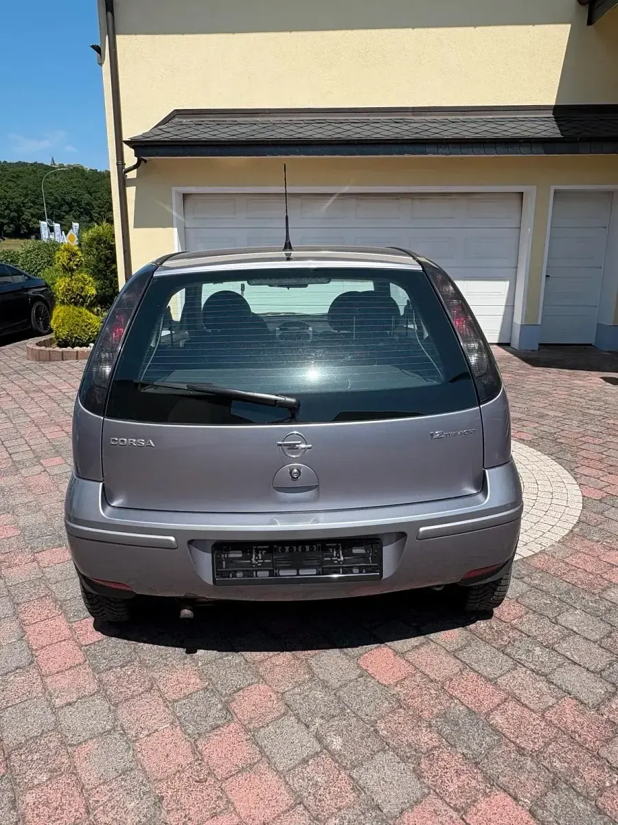 Gebraucht Opel Corsa 80 PS (58 kW) 2005 Violet Kleinwagen