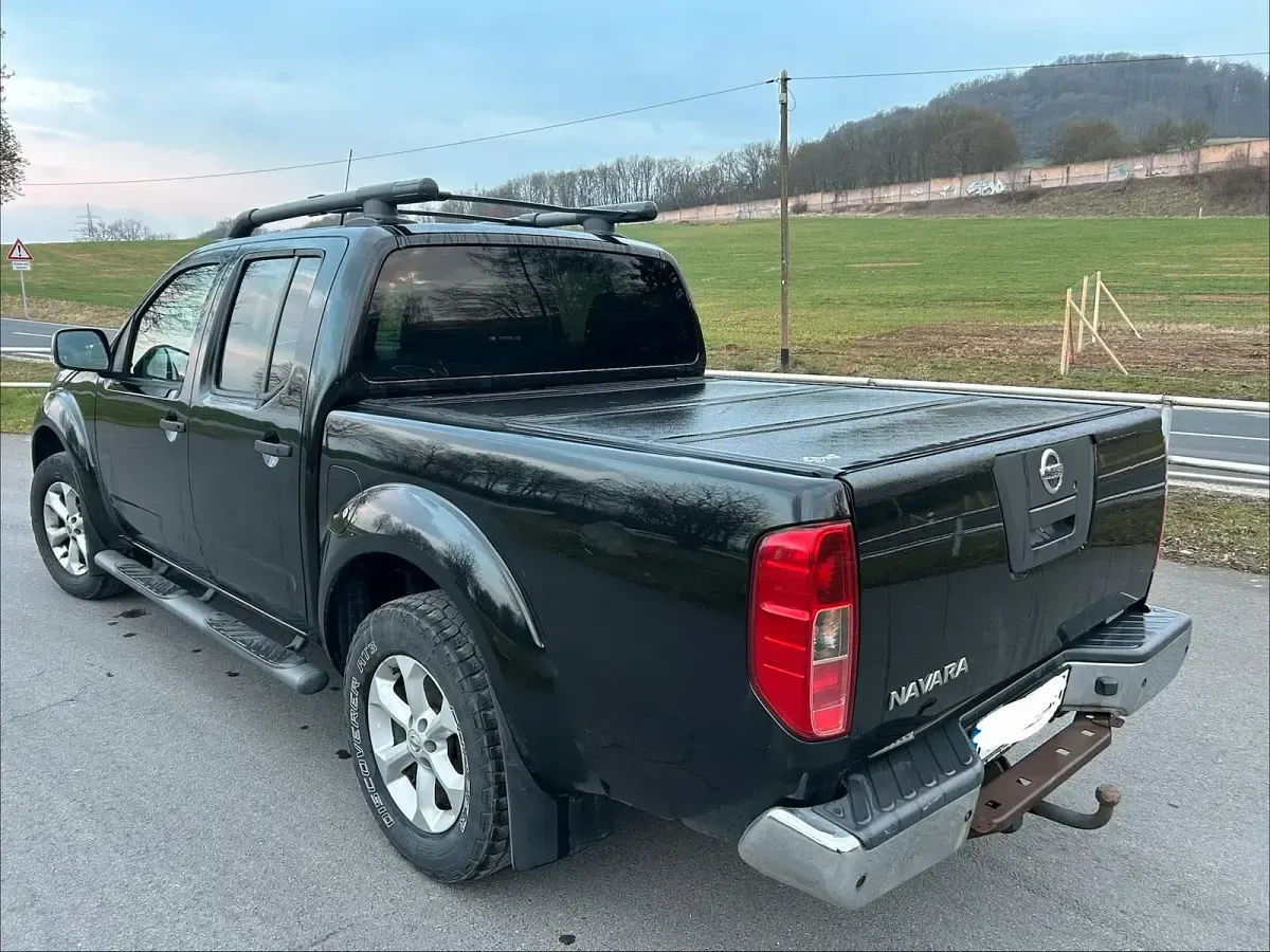 Gebraucht Nissan Navara 190 PS (139 kW) 2012 Schwarz Pickup