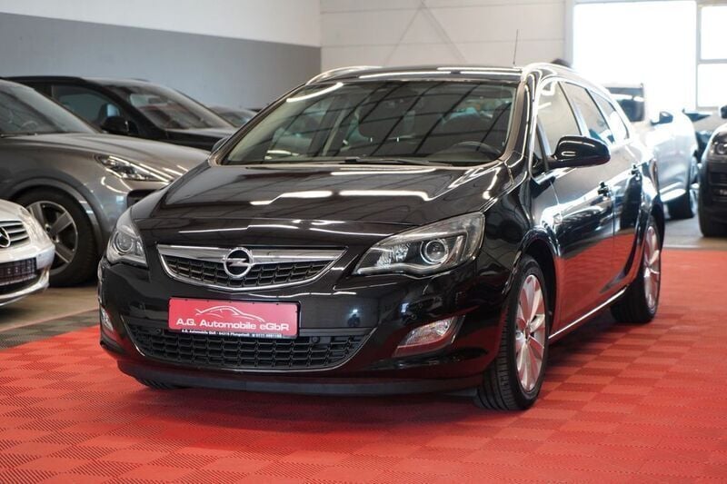 Schwarz Gebraucht 2011 Opel Astra Kombi | 3.750 € (Fairer Preis) - Bild 1/4