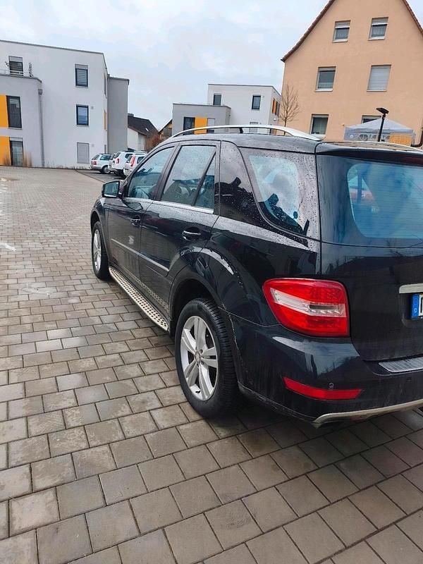 Gebraucht Mercedes ML350 2010 Schwarz SUV