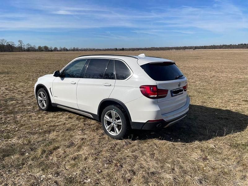 Gebraucht BMW X5 258 PS (189 kW) 2015 Weiß SUV