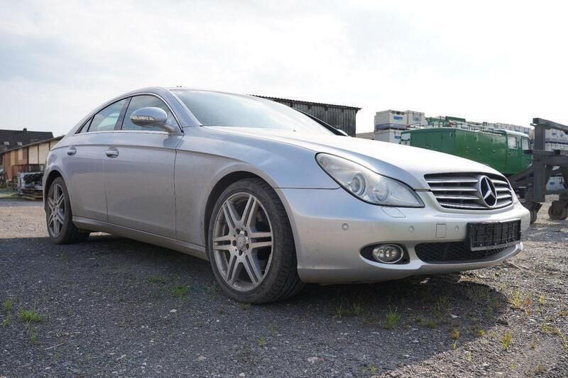 Silber Gebraucht 2007 Mercedes CLS320 Coupé | 3.300 € - Bild 1/4