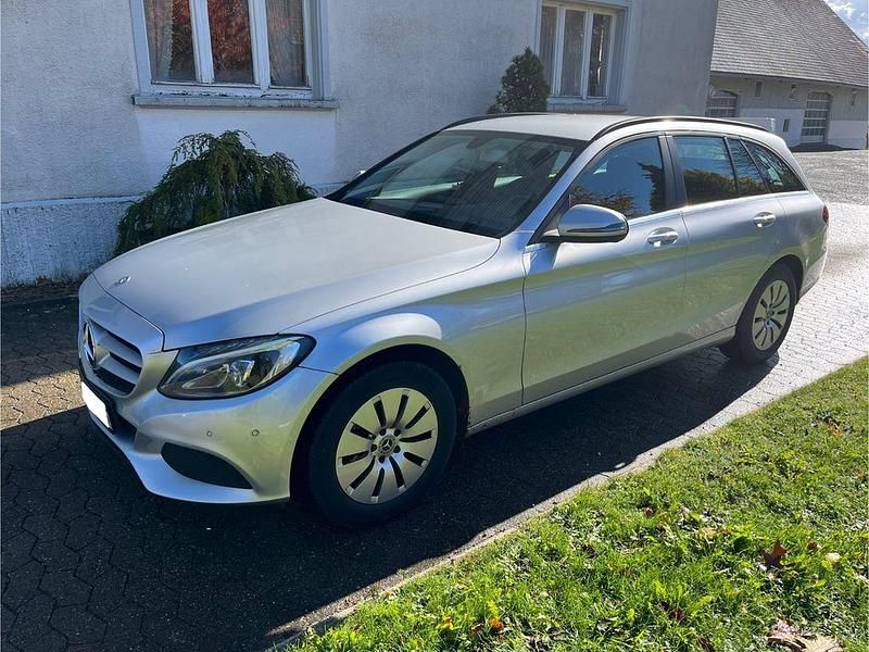 Silber Gebraucht 2017 Mercedes C220 Limousine | 9.999 € (Superpreis) - Bild 1/4