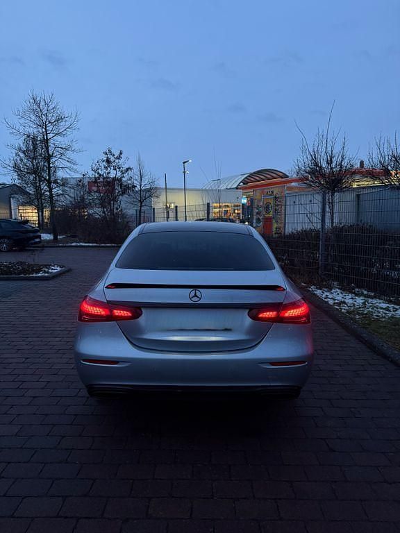 Gebraucht Mercedes E200 160 PS (117 kW) 2020 Silber Limousine