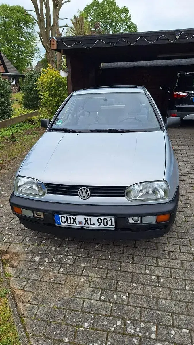 Gebraucht VW Golf III 75 PS (55 kW) 1994 Silber Limousine