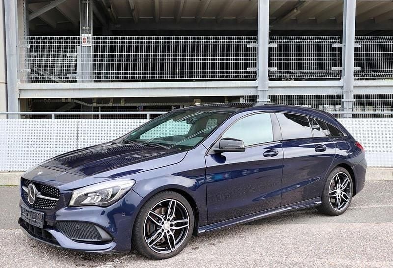 Blau Gebraucht 2016 Mercedes CLA220 AMG line Limousine | 16.800 € (Guter Preis) - Bild 1/4