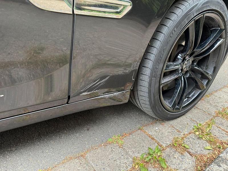 Gebraucht BMW 750 Sport Line 381 PS (280 kW) 2013 Grau Limousine