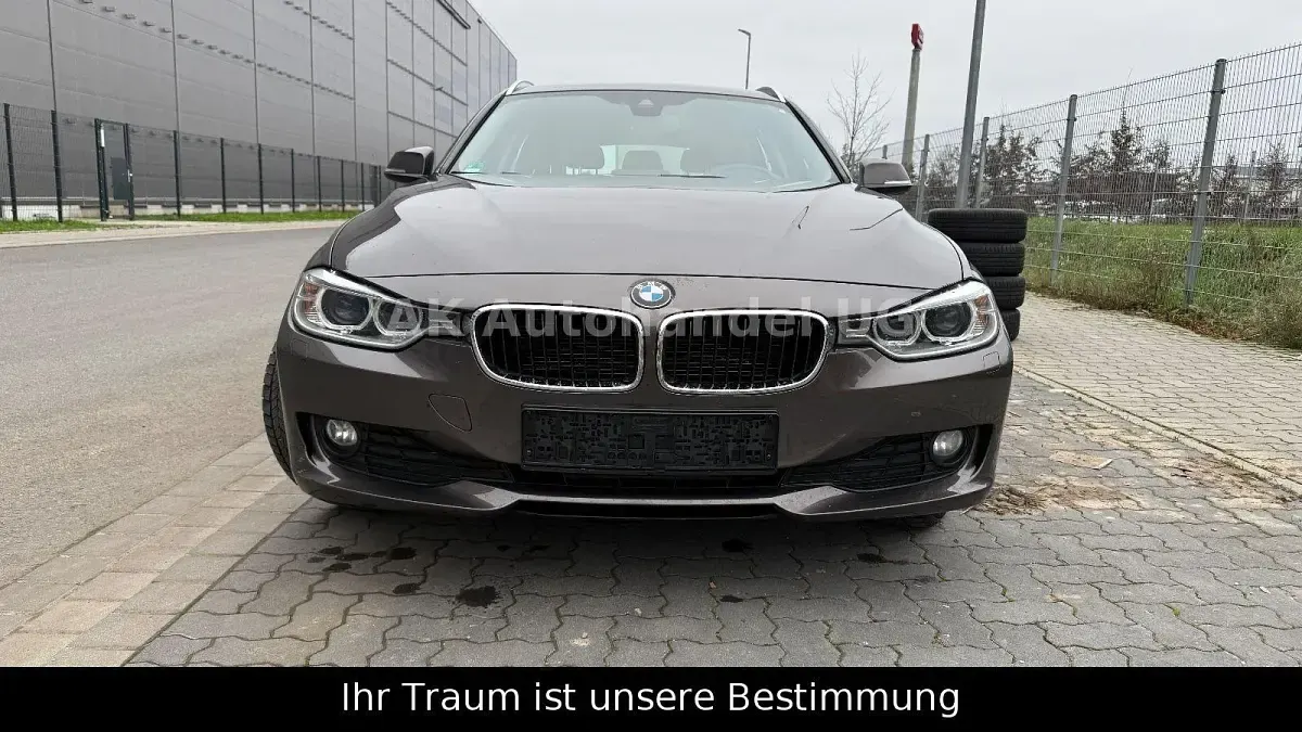 Gebraucht BMW 320 Sport Line 184 PS (135 kW) 2013 Braun Kombi