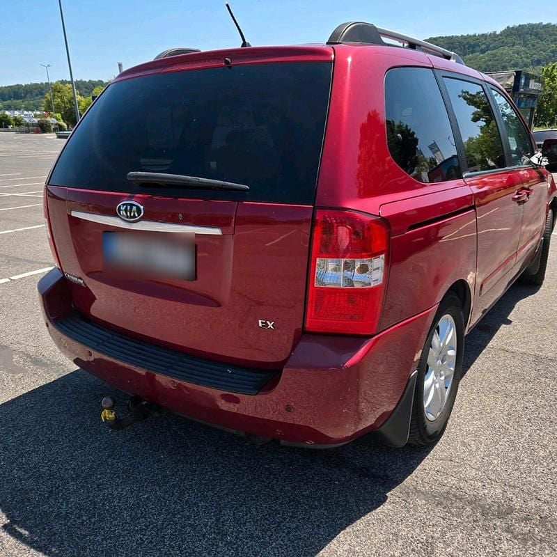 Gebraucht Kia Carnival 184 PS (135 kW) 2006 Rot Van / Kleinbus