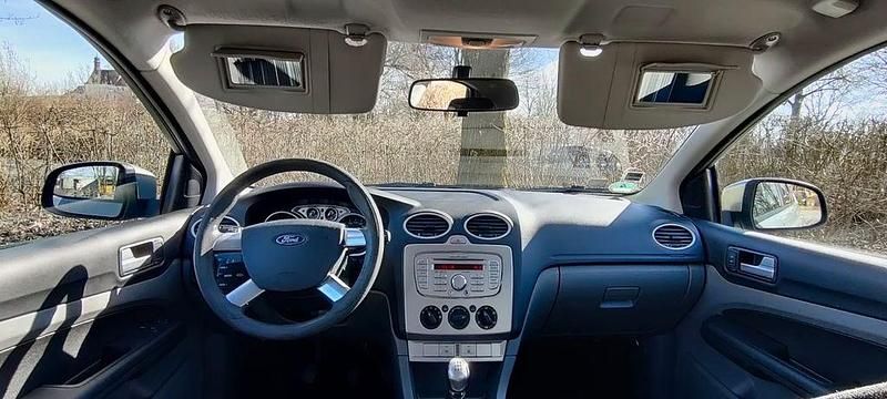 Gebraucht Ford Focus Style 101 PS (74 kW) 2008 Grau Limousine