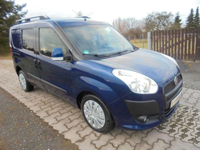 Blau Gebraucht 2011 Fiat Doblò Van / Kleinbus | 2.999 € (Guter Preis) - Bild 1/4