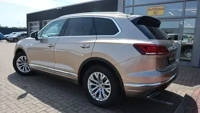 Gebraucht VW Touareg Atmosphere 286 PS (210 kW) 2018 Gold SUV