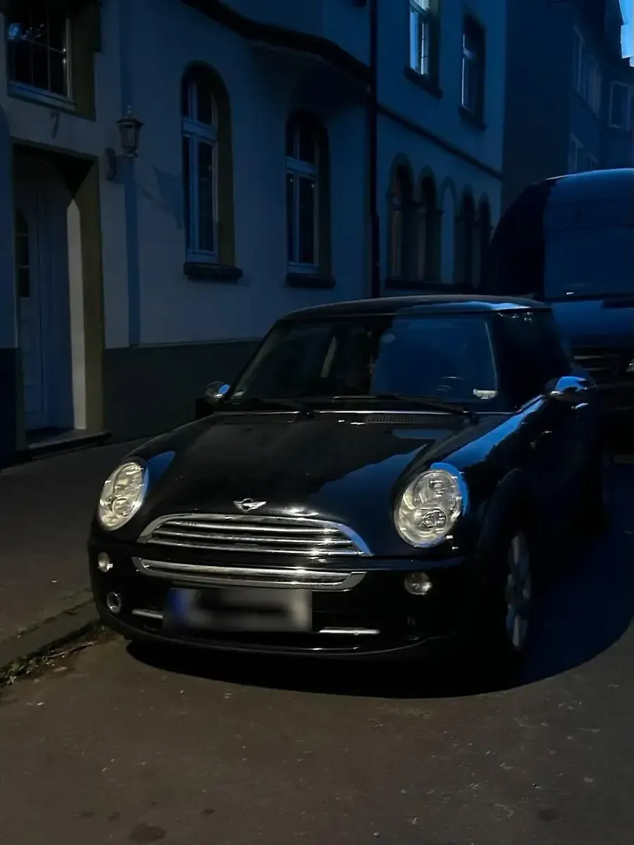 Gebraucht Mini Cooper 90 PS (66 kW) 2004 Schwarz Kleinwagen
