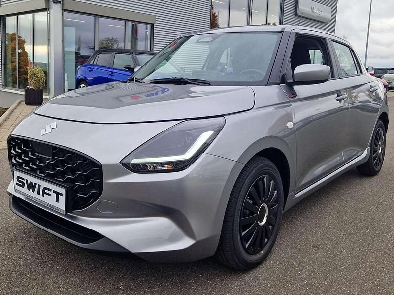 Premium silver Neu 2025 Suzuki Swift Club Kleinwagen | 18.540 € - Bild 1/4