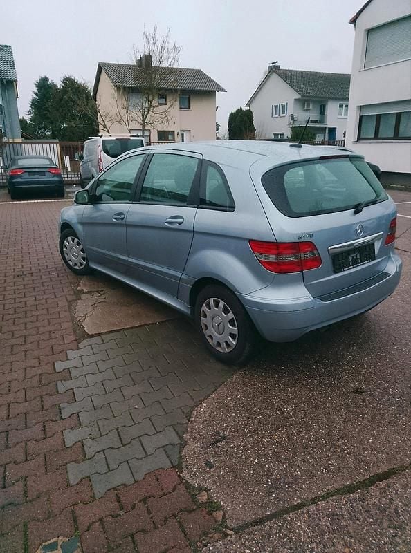 Gebraucht Mercedes 170 110 PS (80 kW) 2009 Silber Kleinwagen