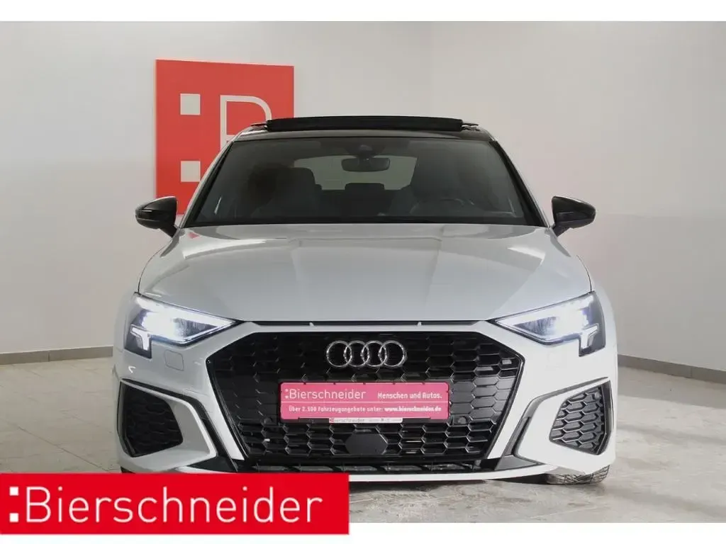 Gebraucht Audi A3 S-Line 150 PS (110 kW) 2023 Weiß Limousine