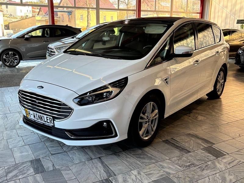 Gebraucht Ford S-MAX Titanium 150 PS (110 kW) 2020 Frostweiß Van / Kleinbus