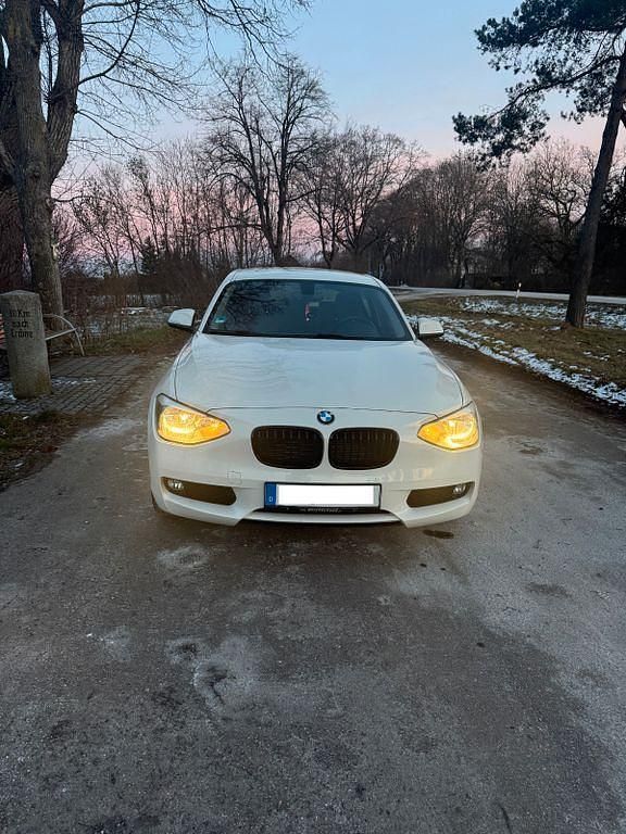 Gebraucht BMW 116 136 PS (100 kW) 2012 Weiß Kleinwagen