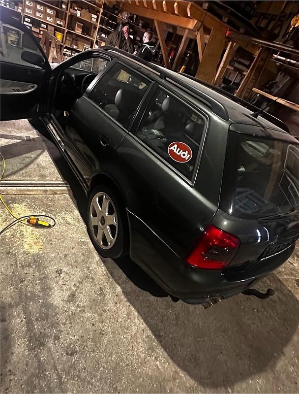 Gebraucht Audi S4 265 PS (194 kW) 1998 Grün Kombi