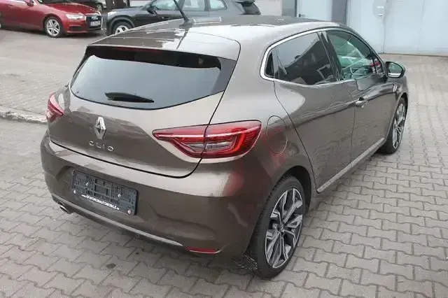 Gebraucht Renault Clio V Edition One 131 PS (96 kW) 2020 Braun Limousine