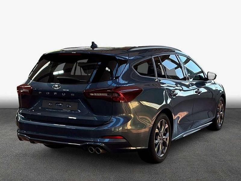 Gebraucht Ford Focus ST-Line X 125 PS (91 kW) 2024 Chrome blue metallic Kombi