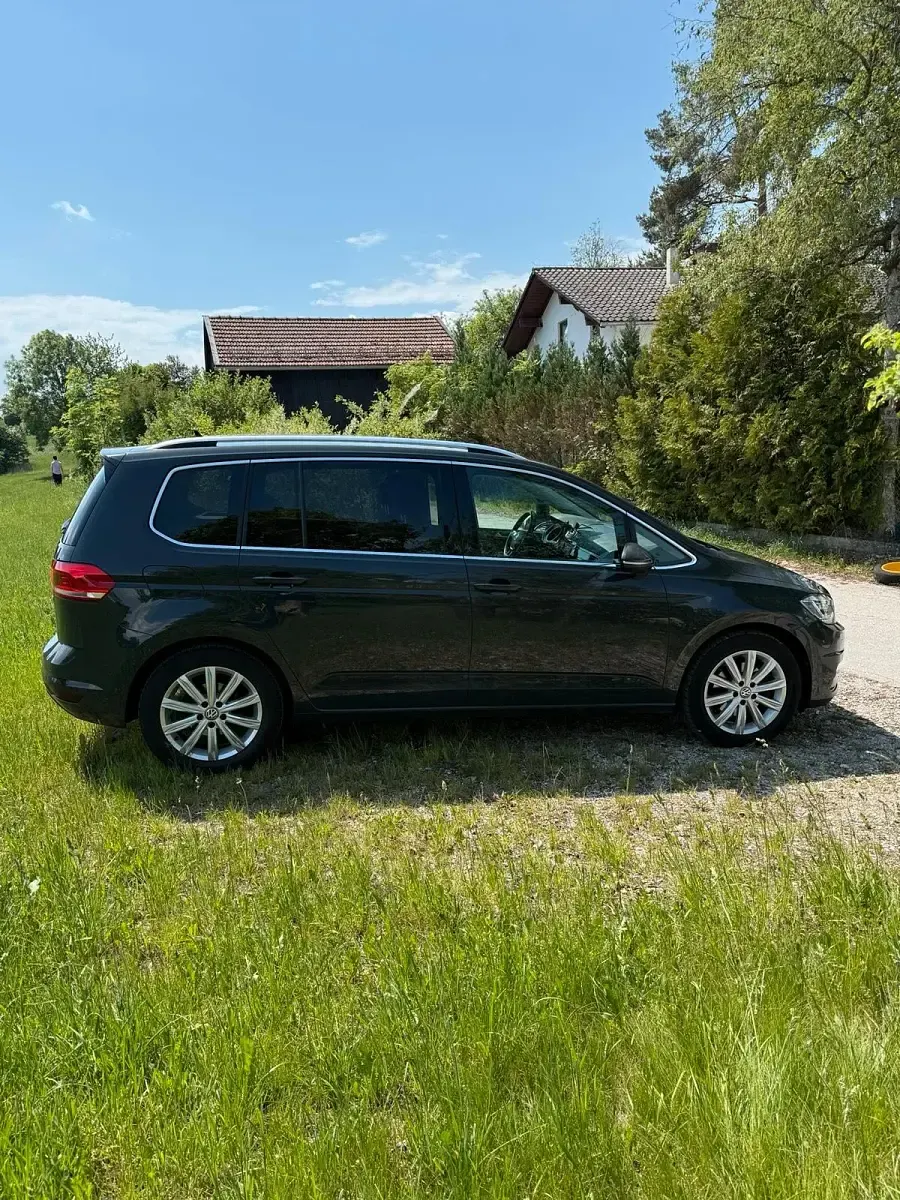 Gebraucht VW Touran 150 PS (110 kW) 2016 Grau Van / Kleinbus