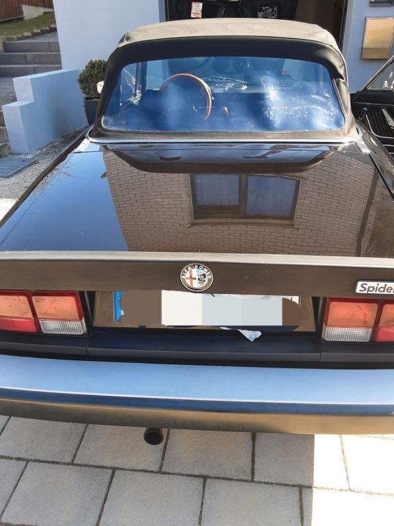 Schwarz Gebraucht 1989 Alfa Romeo Spider Cabrio | 17.000 € - Bild 1/4