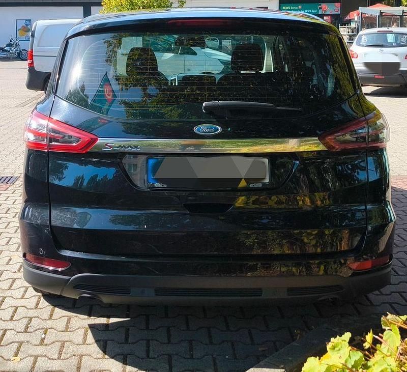 Gebraucht Ford S-MAX Titanium 150 PS (110 kW) 2016 Schwarz Van / Kleinbus