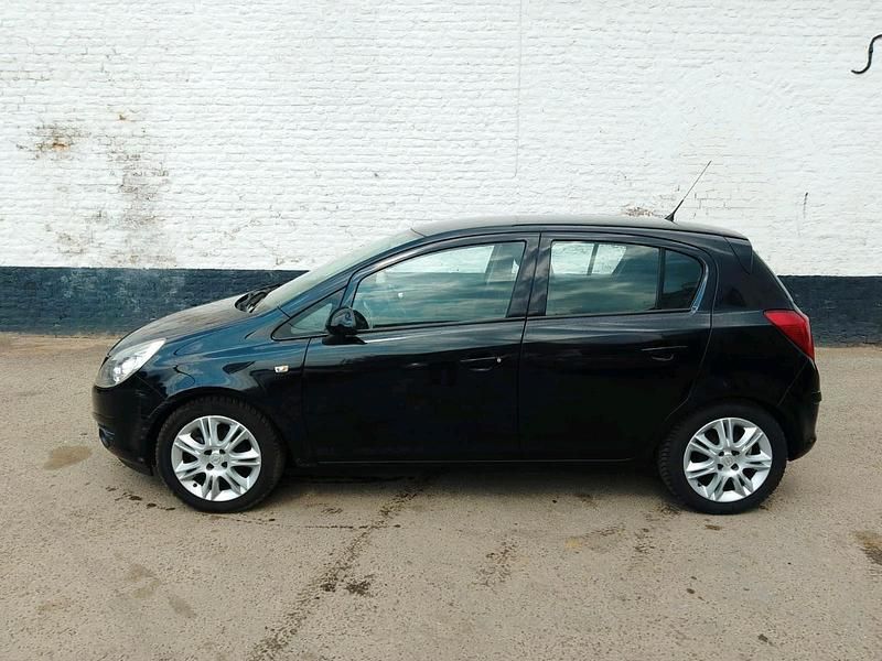 Schwarz Gebraucht 2008 Opel Corsa Kleinwagen | 2.350 € (Guter Preis) - Bild 1/4