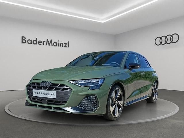 Distriktgrün metallic Gebraucht 2025 Audi A3 S-Line | 43.880 € - Bild 1/4