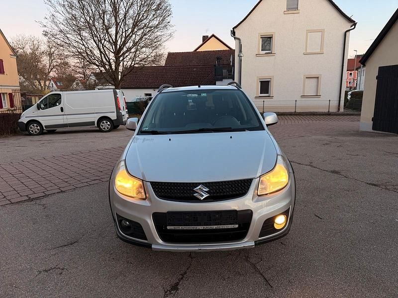 Gebraucht Suzuki SX4 135 PS (99 kW) 2009 Silber Kleinwagen
