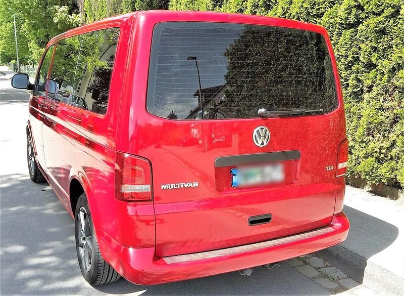 Second-hand VW T5 140 CP (102 kW) 2011 Roșu Van