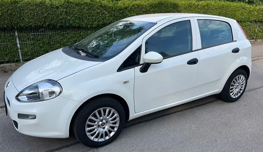 Gebraucht Fiat Grande Punto 69 PS (50 kW) 2018 Weiß Kleinwagen