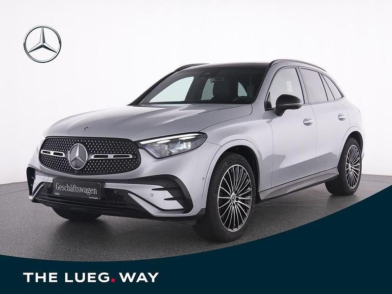 Silber metalliclack hightechsi Gebraucht 2024 Mercedes GLC200 AMG SUV | 57.485 € (Fairer Preis) - Bild 1/4