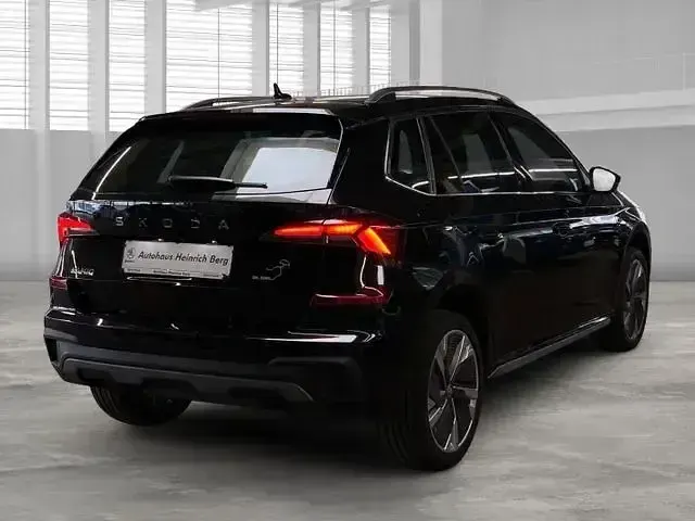 Neu Skoda Kamiq Tour 116 PS (85 kW) 2026 Schwarz SUV