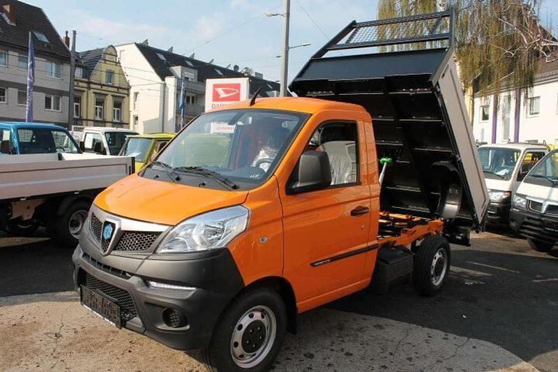 Neu Piaggio Porter 106 PS (77 kW) 2025 Orange SUV