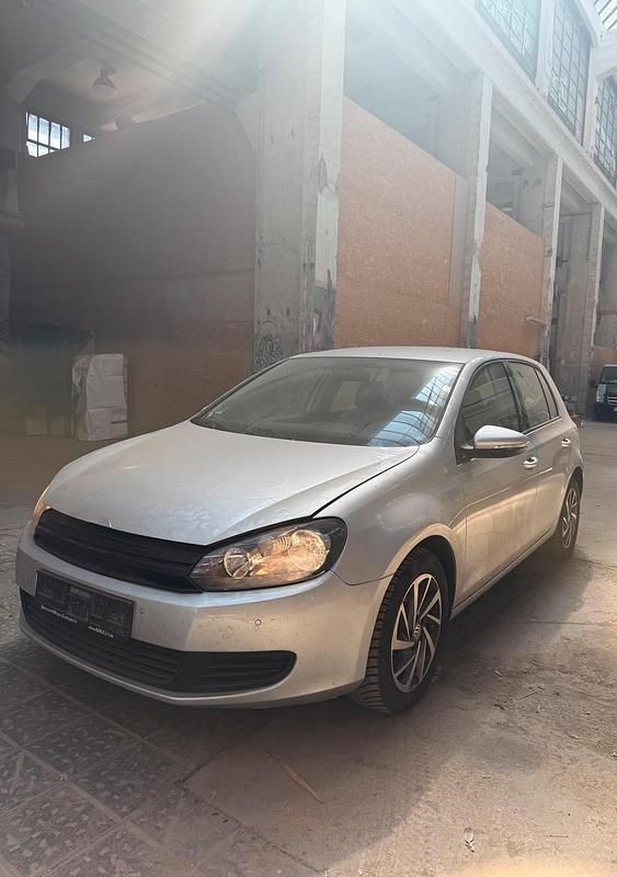 Gebraucht VW Golf VI 122 PS (89 kW) 2010 Silber Kleinwagen