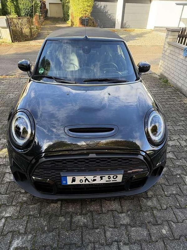 Schwarz Gebraucht 2023 Mini John Cooper Works Cabriolet Cabrio | 32.000 € (Fairer Preis) - Bild 1/4